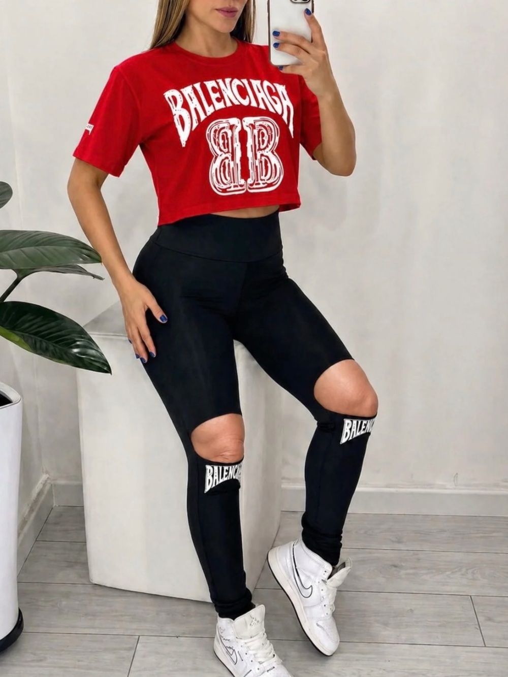 Black Knee-Cut High-Waist Shaping Leggings and Matching T-Shirt size S/M